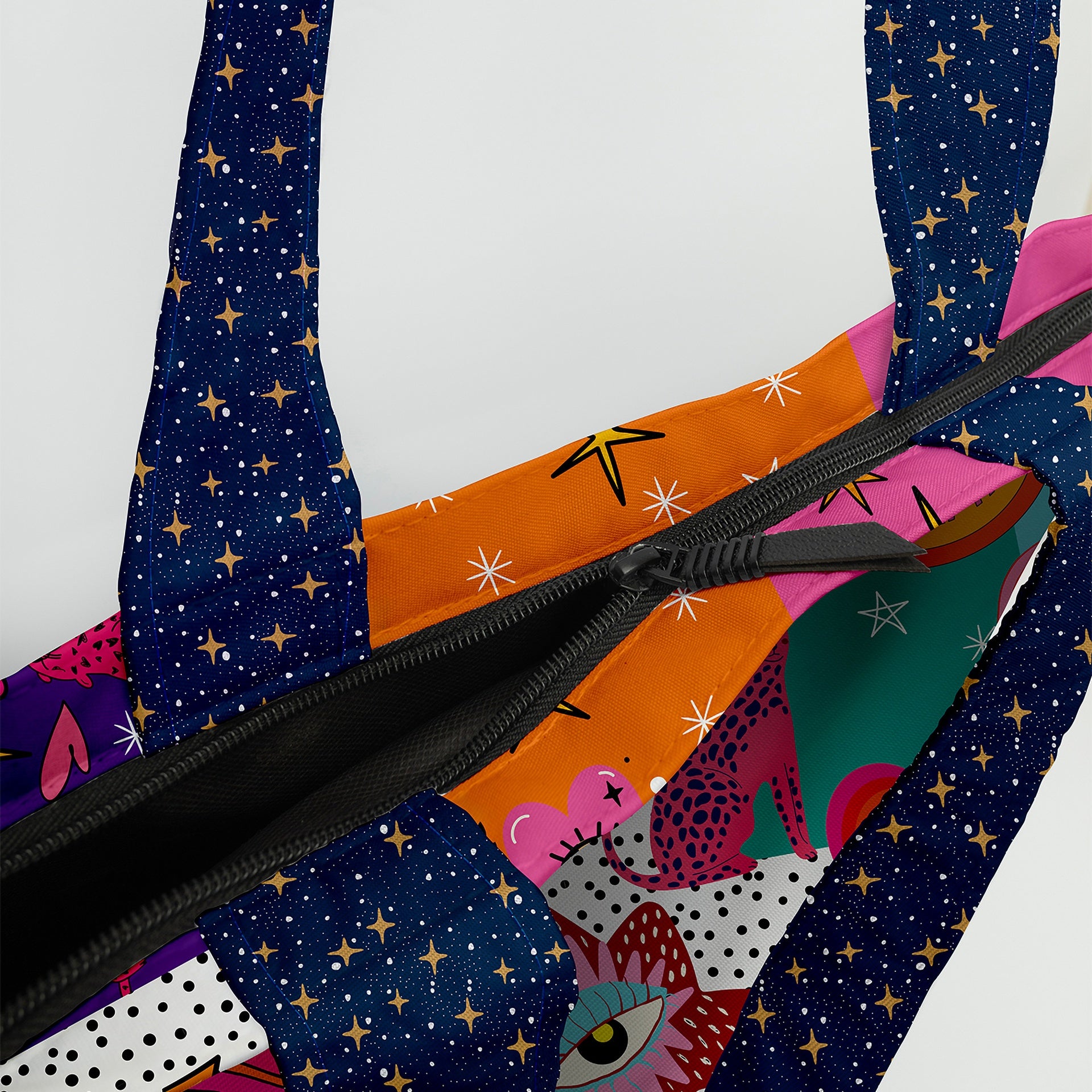 Great Tiger Tote Hand
